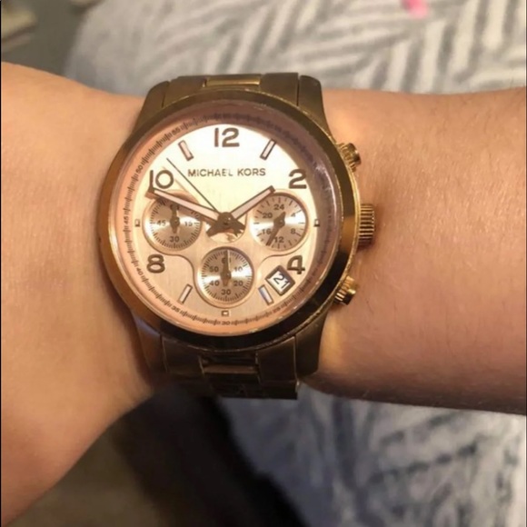 Michael Kors Rose Gold Women’s Watch - Picture 1 of 6